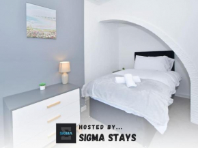Holt House - By Sigma Stays